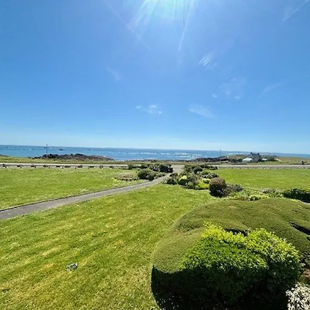 Quiberon: Renove 35m² Avec Balcon, Vue Mer, Parking, Proche Et Thalasso - Fr-1-478-56 Apartment Quiberon